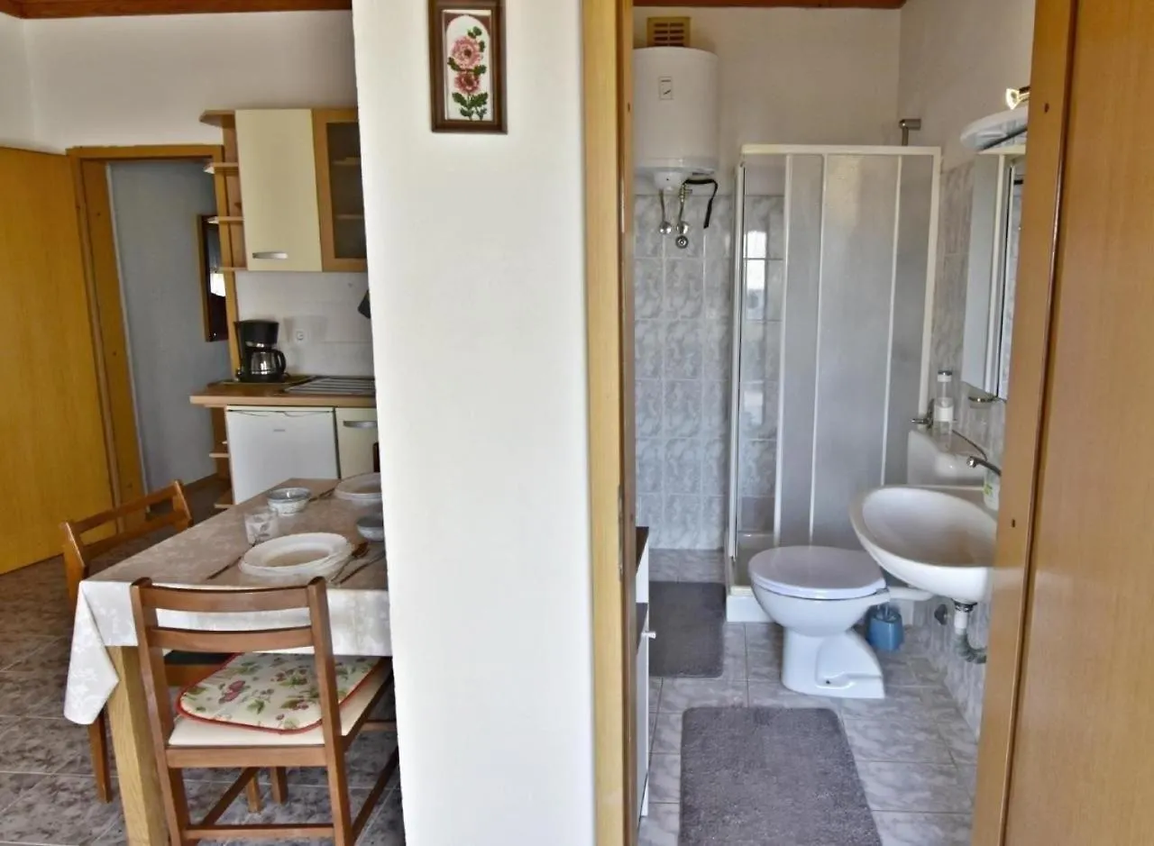 Appartement In Zambratija Mit Grill, Garten Und Terrasse Und Meerblick Apartment