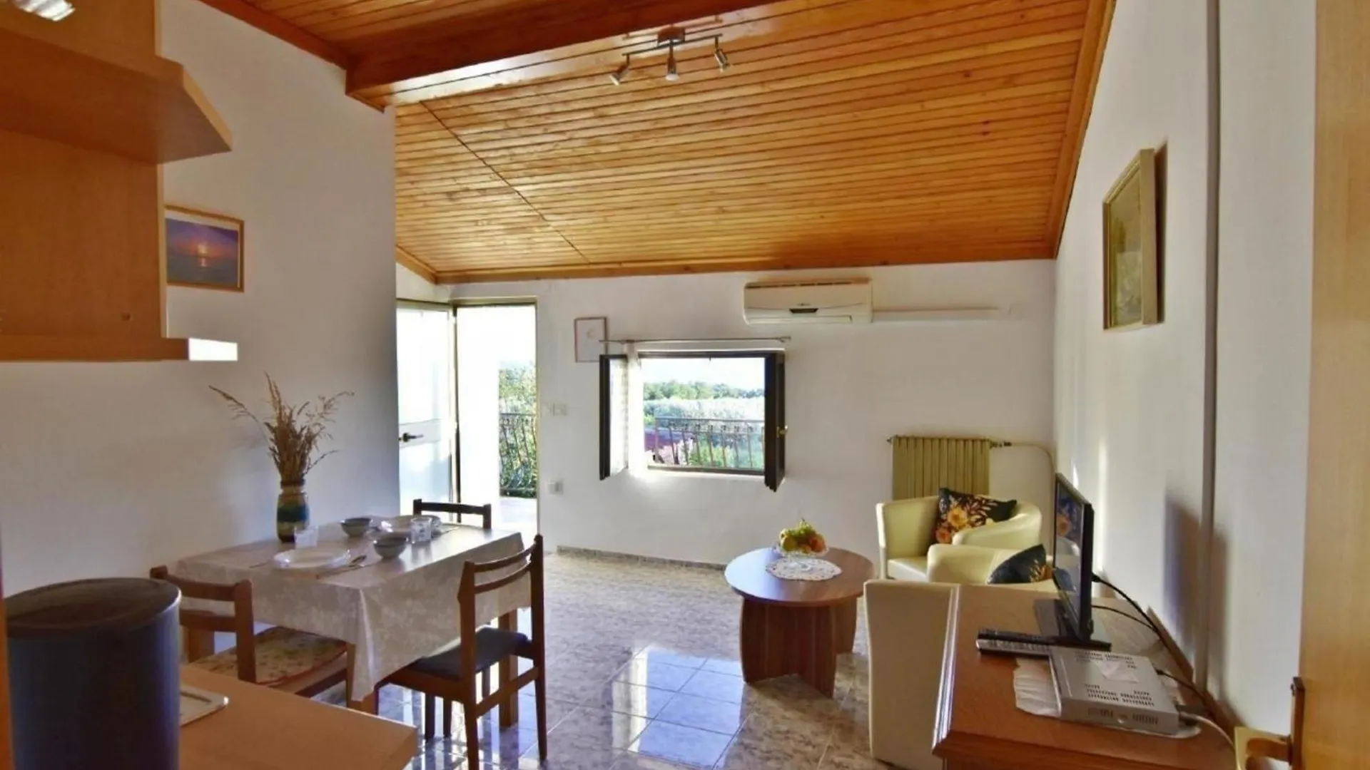 Appartement In Zambratija Mit Grill, Garten Und Terrasse Und Meerblick 0*, Zambratija (Istria)